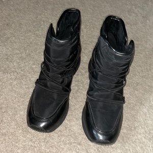 MK snow boots with heel